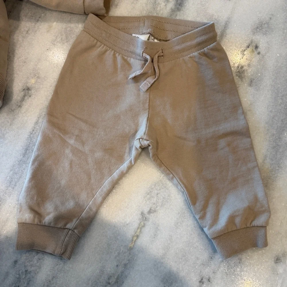 H&M 6 Month Tan Neutral Hooded Zipper Jacket &‎ Jogger Set Sweat Set